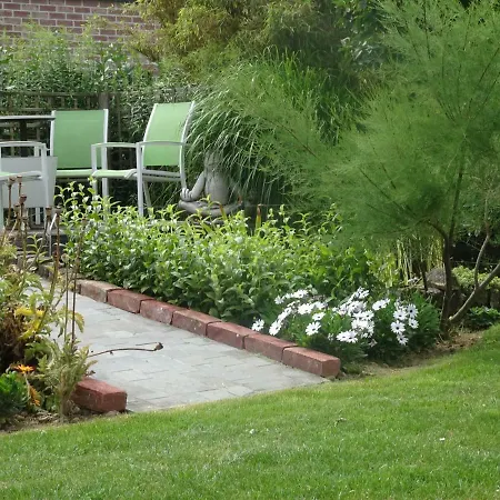 Le De Saint Antoine Homestay *